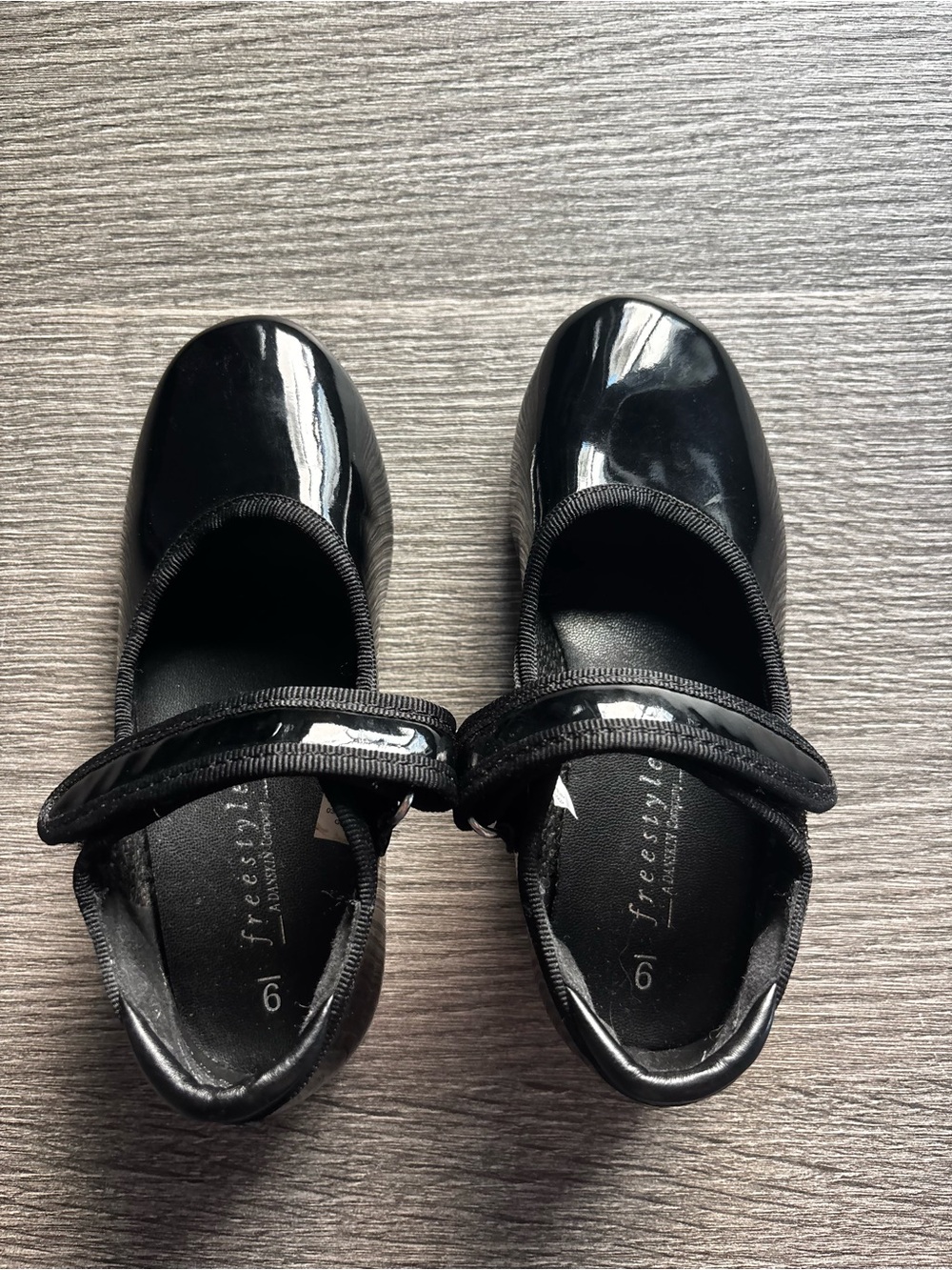 Freestyle Black tap shoes size 9 girls